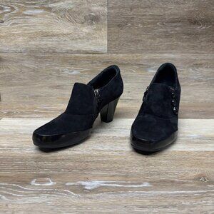 Clarks Artisan Black Suede Zipper Heeled Ankle Boots Women's Size 7